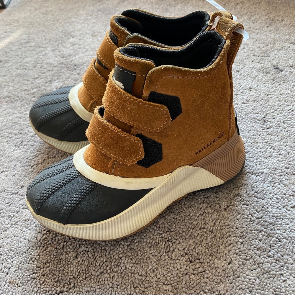 Sorel kids boots size 11 kids
